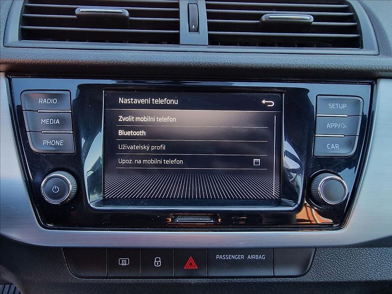 Škoda Fabia 1.0 TSI Ambition,ČR,1.Majitel - fotka 29 z 50