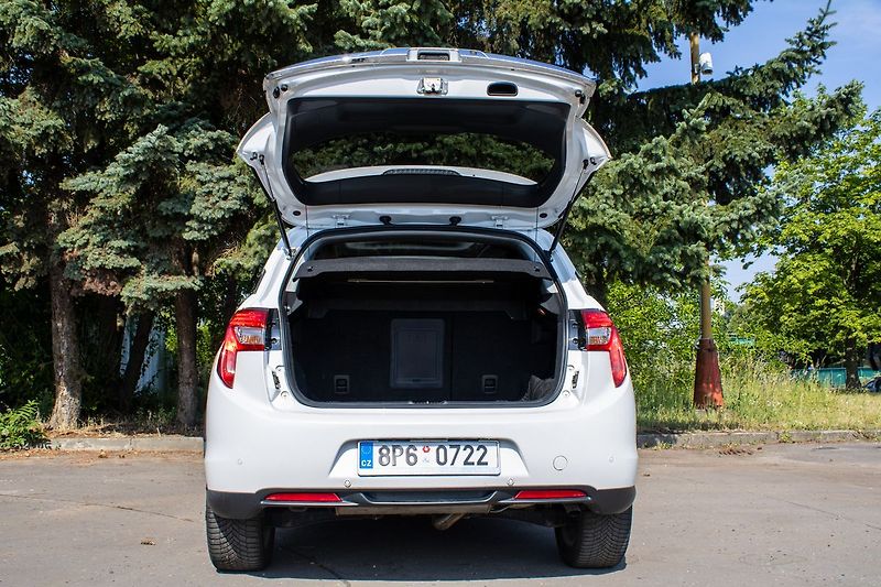 Citroën C4 Aircross - fotka 21 z 22