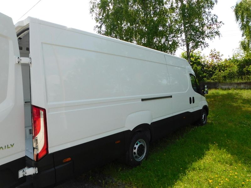 Iveco Daily (2025) 35S18H V 16m3, klima - fotka 8 z 8