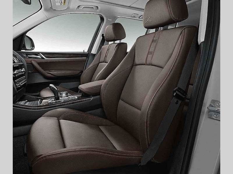 BMW X3.