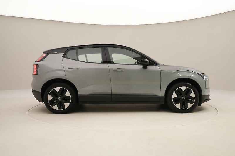Volvo EX30 PURE ELECTRIC SINGLE PLUS CZ - fotka 14 z 63