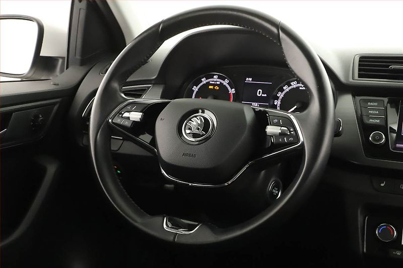 Škoda Fabia (2021) Style 1.0 TSI, ČR,1.maj - fotka 8 z 13