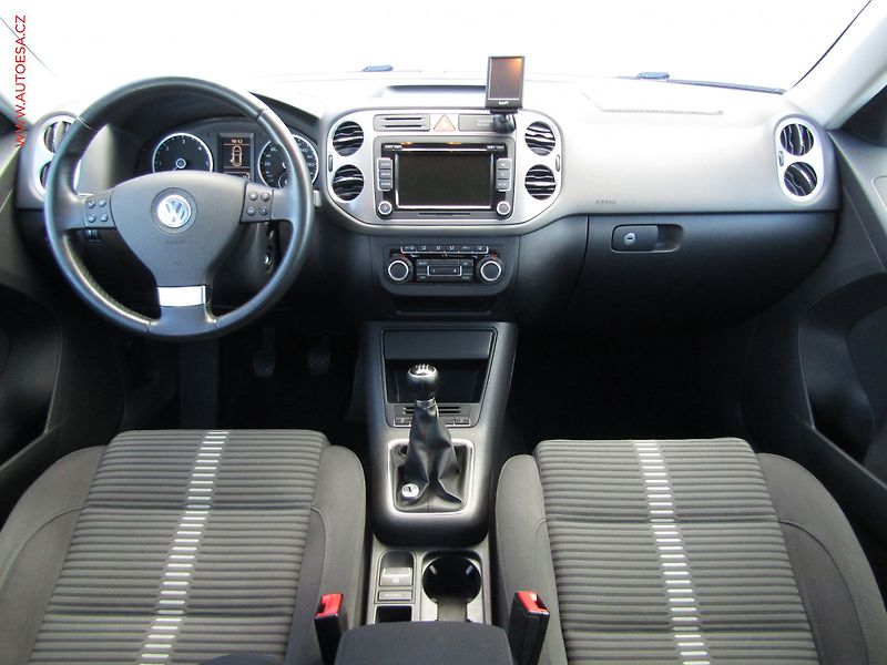 Volkswagen Tiguan (2010) 2.0 TDi 4x4, 2.maj,ČR - fotka 8 z 18