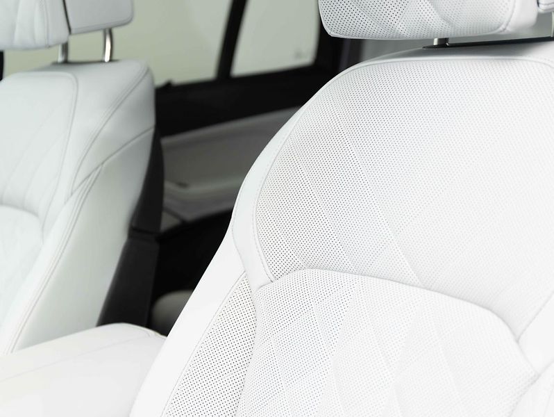 BMW X5 xDrive40d - fotka 19 z 24