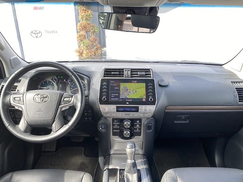 Toyota Land Cruiser 2.8D, ČR, Invincible, 4x4, DPH - fotka 11 z 23