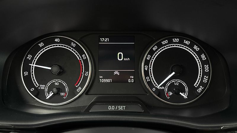Škoda Fabia 1.0 TSI Style - fotka 10 z 23