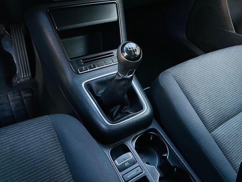 Volkswagen Tiguan 1.4TSI MANUÁL 1MAJITEL SENZORY - fotka 36 z 40