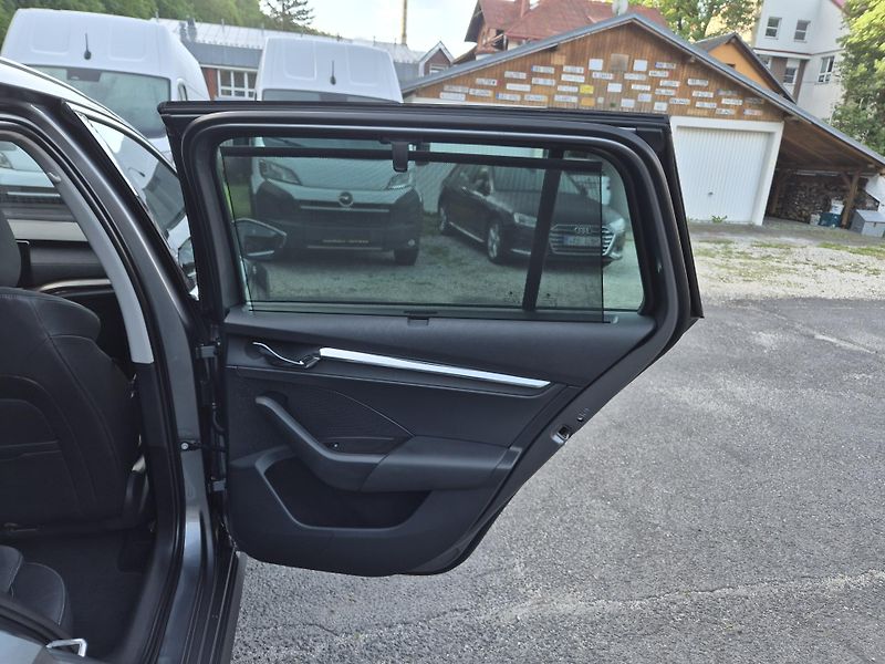Škoda Octavia (2023) Combi Scout TDi 147kw DSG 4x4 - fotka 39 z 50