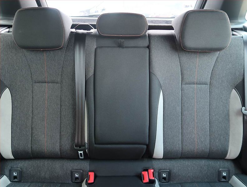 Škoda Kamiq (2021) Style Plus 1.0 TSI, Tempomat - fotka 10 z 24