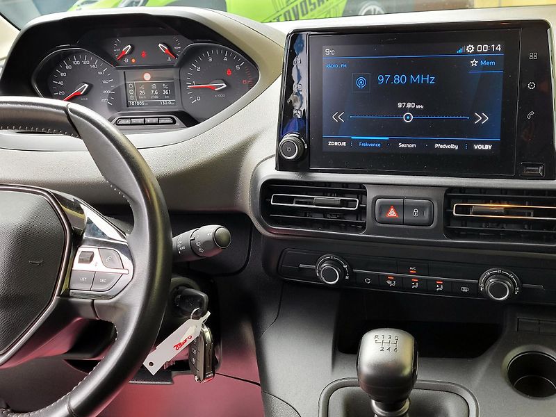 Peugeot Rifter 1,5 B-HDi 96kW,1.majitel,CZ - fotka 29 z 37