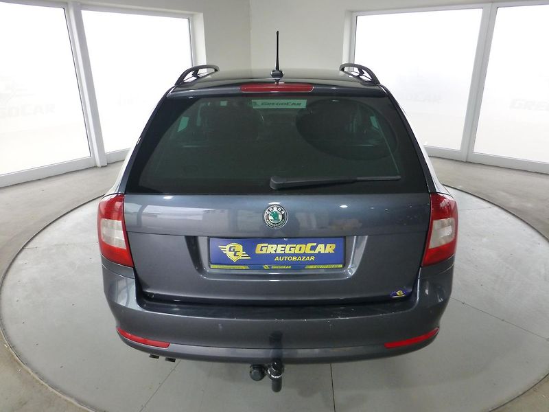 Škoda Octavia (2012) 2,0TDI*VYHŘ.S*NAVIG**XENON*4X4 - fotka 6 z 27
