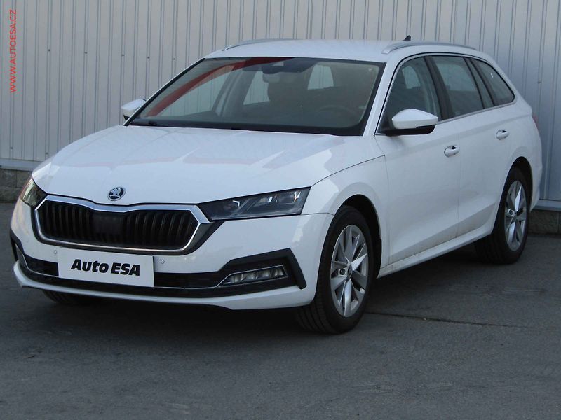 Škoda Octavia (2022) 2.0 TDi, ČR, Style, LED - fotka 3 z 17