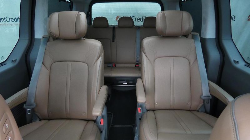Hyundai Staria 2.2 CRDi Luxury 4x4 Auto - fotka 8 z 32
