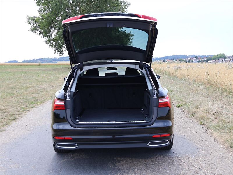 Audi A6 2.0 40TDI 150kW Aut. Sport - fotka 9 z 39