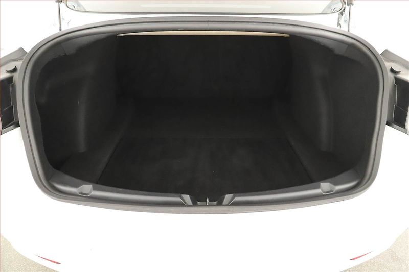 Tesla Model 3 (2019) Long Range 4WD 78kWh, SoH 82% - fotka 19 z 20