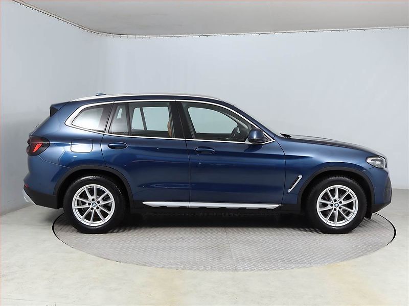 BMW X3 (2023) xDrive20d - fotka 6 z 19