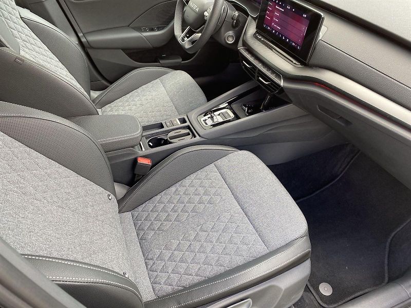 Škoda Octavia (2025) Combi 1.5 TSI DSG Sportline - fotka 7 z 39