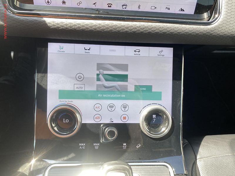 Land Rover Range Rover Evoque (2019) 2.0 D AWD HSE D180, AT, LED - fotka 16 z 20