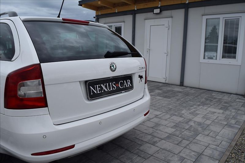 Škoda Octavia 1,2 TSI 77KW 2XKOLA XENONY - fotka 12 z 43