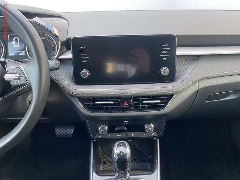 Škoda Fabia (2024) 1.0 TSi, 1.maj,ČR, Style, DSG - fotka 12 z 20