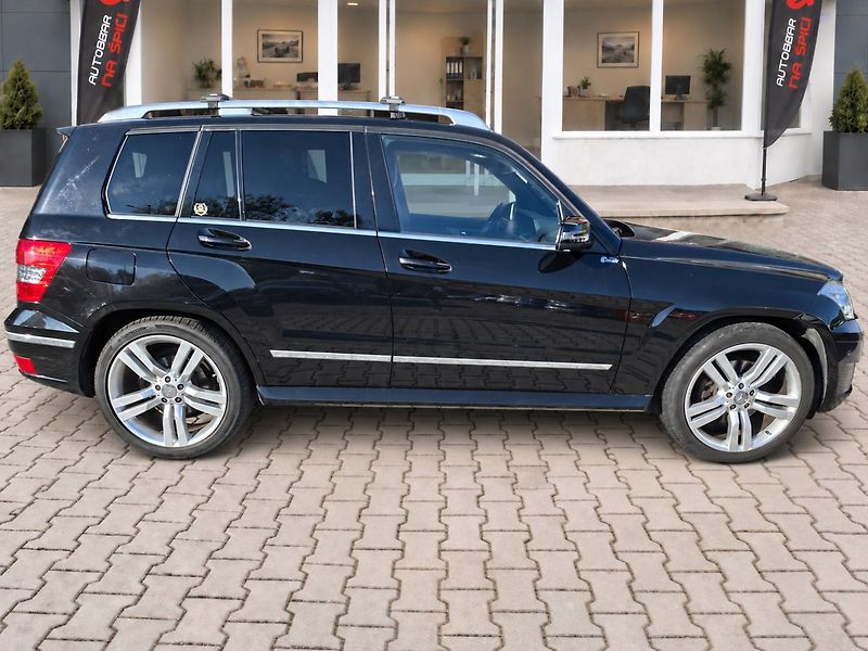 Mercedes-Benz GLK (2009) 320CDI 165kW 4MATIC -NOVÉ V ČR - fotka 9 z 33
