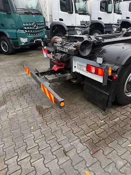 Mercedes-Benz Actros 2546 6x2 hák.natahovák MEILLER - fotka 9 z 15