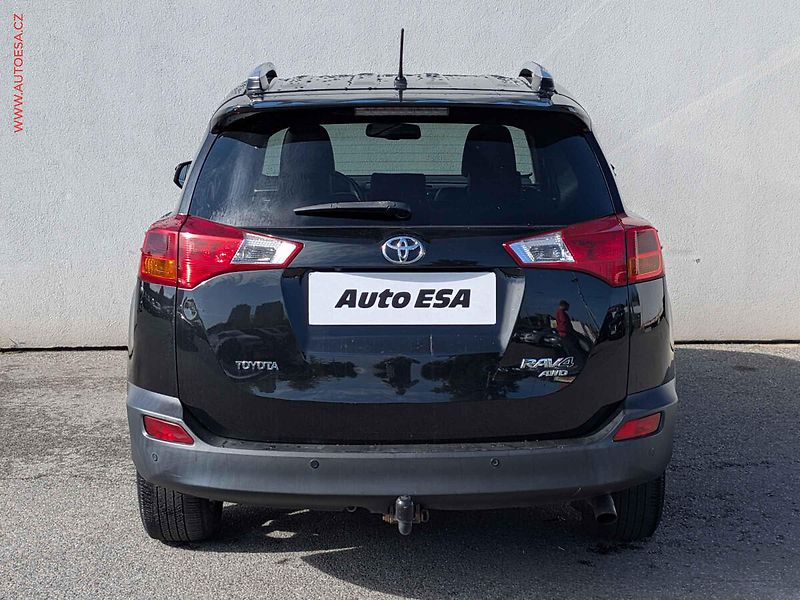 Toyota RAV4 (2015) 2.0 VVT-i 4x4, ČR, servis - fotka 5 z 16