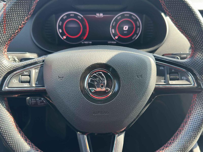 Škoda Octavia (2020) 2.0 TDi RS, 2.maj, RS, DSG - fotka 11 z 19