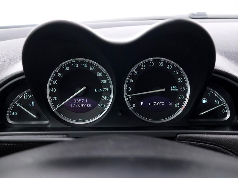 Mercedes-Benz SL 500 5,0 225kW Aut.klima Tempo - fotka 17 z 38