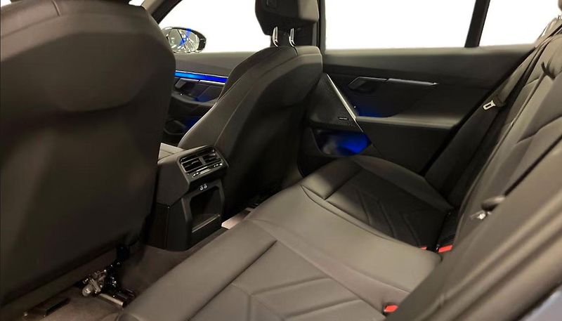 BMW i5 xDrive40 M-Sport Kam Ambient - fotka 11 z 18