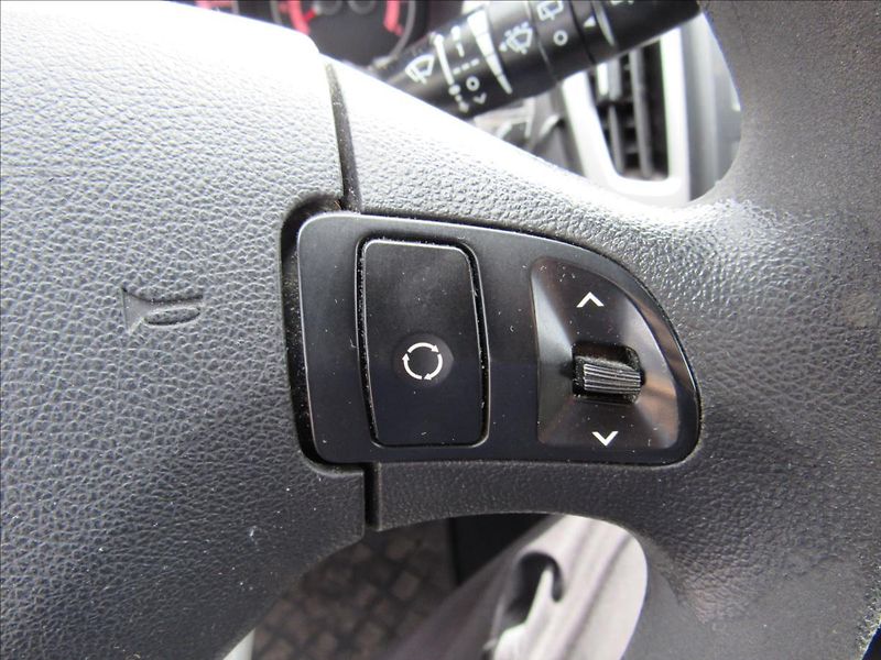 Kia Ceed 1,6 CRDi 66KW Combi - fotka 20 z 25