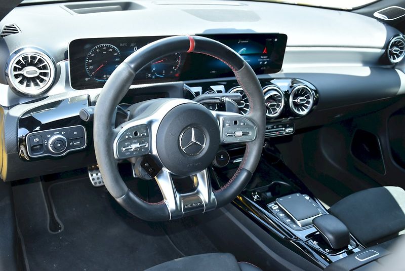 Mercedes-Benz Třídy A (2020) A35 AMG 225kW - fotka 15 z 35