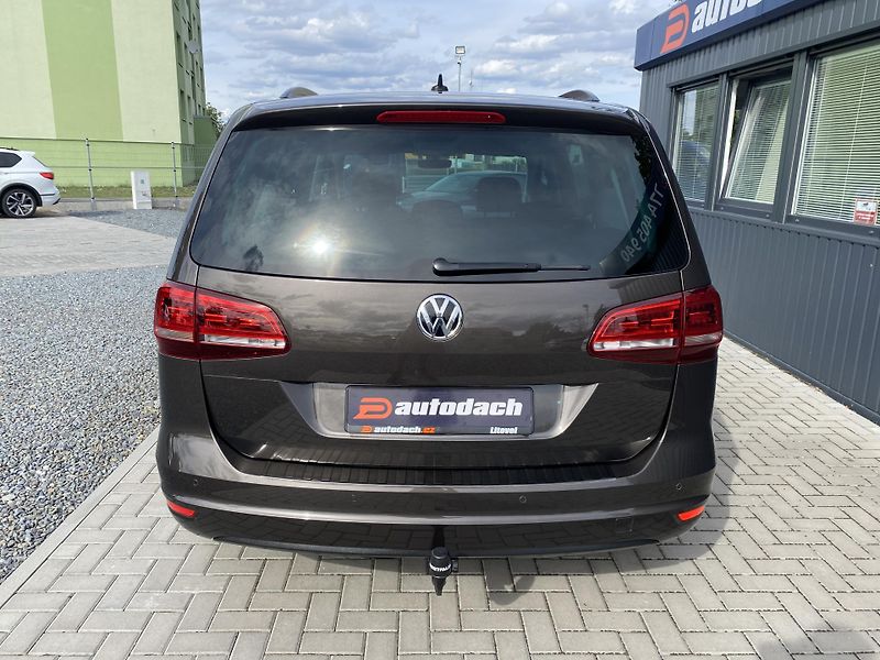 Volkswagen Sharan 1.4 TSI 110kW-7MÍST-NAVI-TAŽNÉ - fotka 4 z 39