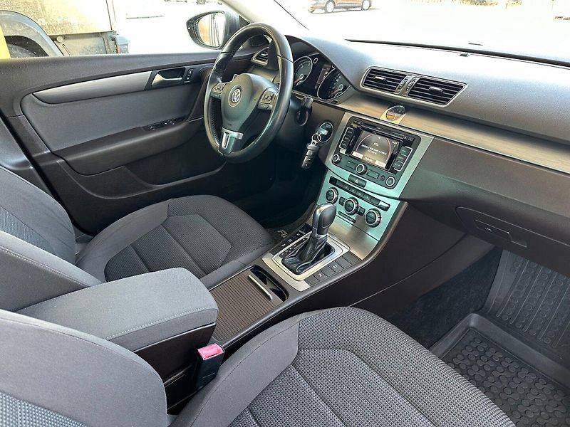 Volkswagen Passat (2013) 2.0TDi DSG, NAVI, EL. KUFR, - fotka 7 z 16