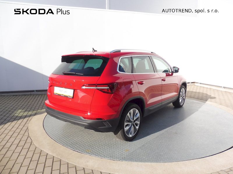 Škoda Karoq (2025) Top Selection 1,5 TSI 110kW - fotka 2 z 29