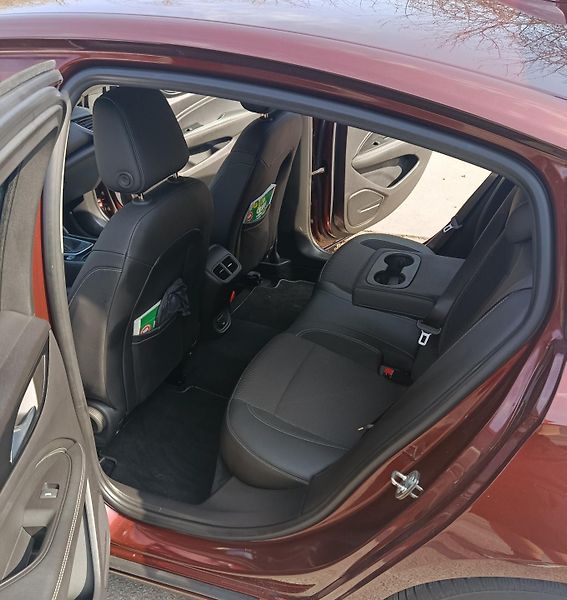 Opel Insignia (2018) - fotka 13 z 18