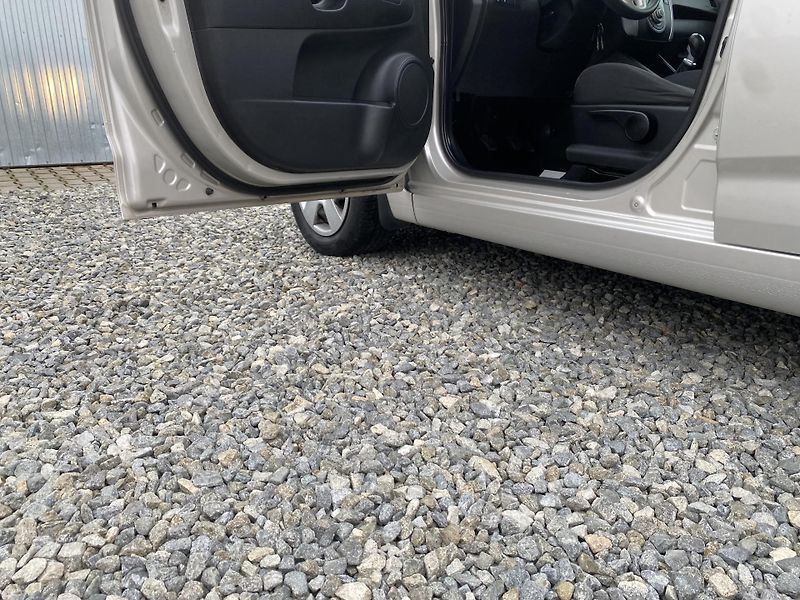 Kia Venga 1.4i 16v 90PS KLIMA SERVIS!!!  - fotka 91 z 144