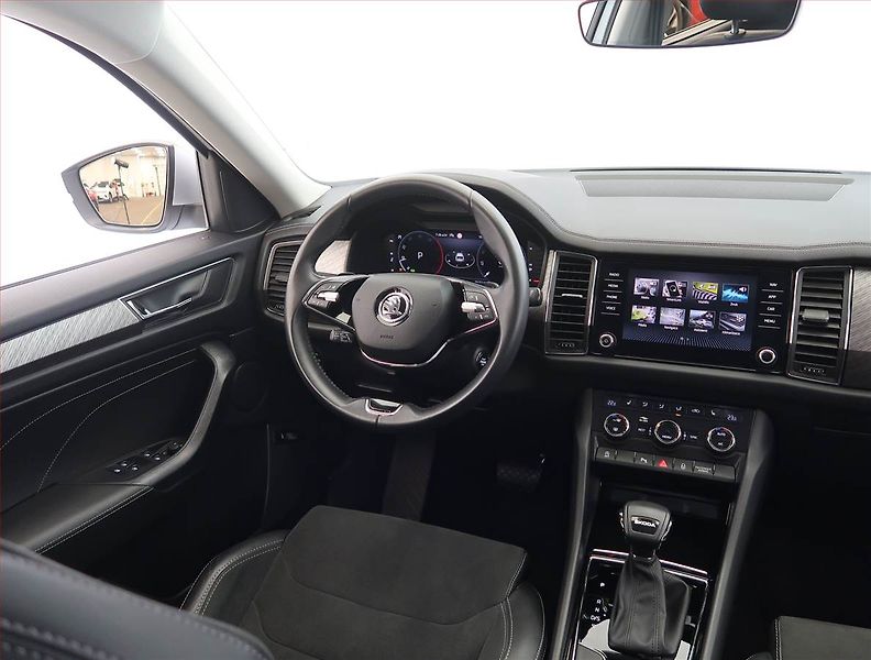 Škoda Kodiaq (2023) Style 2.0 TDI, digi klima - fotka 7 z 27