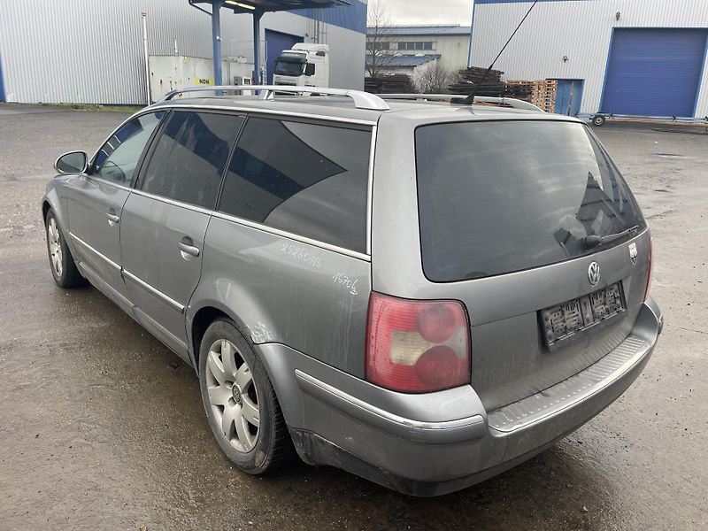 Volkswagen Passat 2.5 TDI NÁHRADNÍ DÍLY - fotka 4 z 10