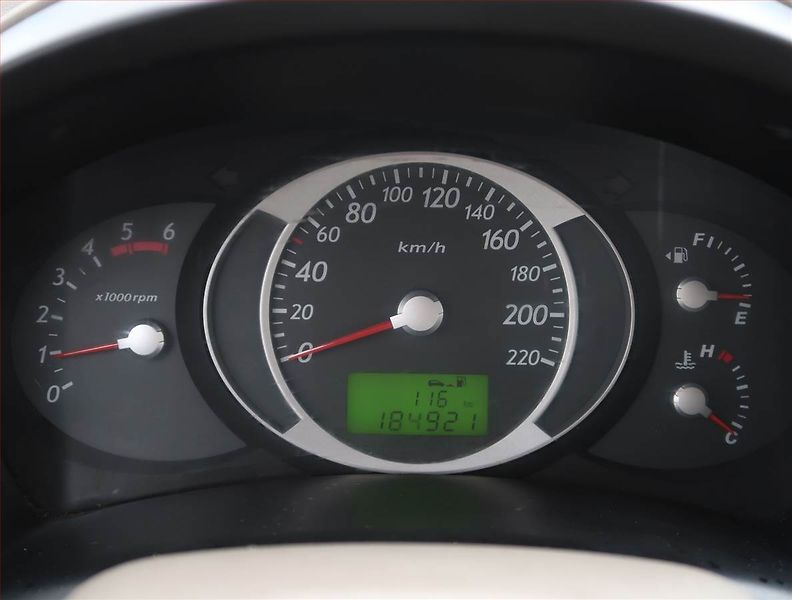 Hyundai Tucson (2007) 2.0 CRDi, 4X4, Serv.kniha - fotka 11 z 15