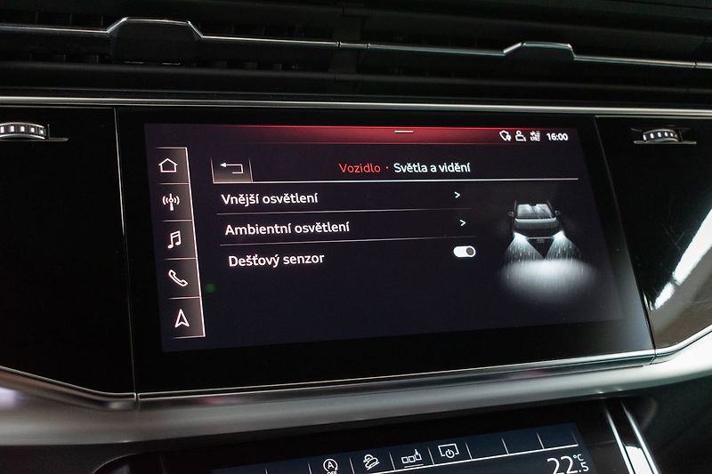 Audi Q8 50TDI S-LINE*4x4*AIR*KESSY*DPH - fotka 32 z 45