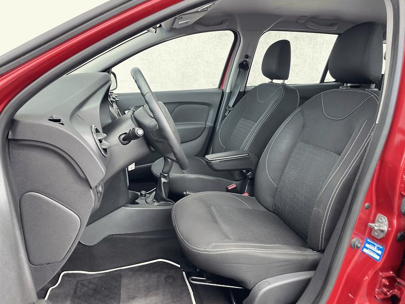 Dacia Logan (2014) MCV Arctica 0,9TCe 90k - fotka 15 z 17