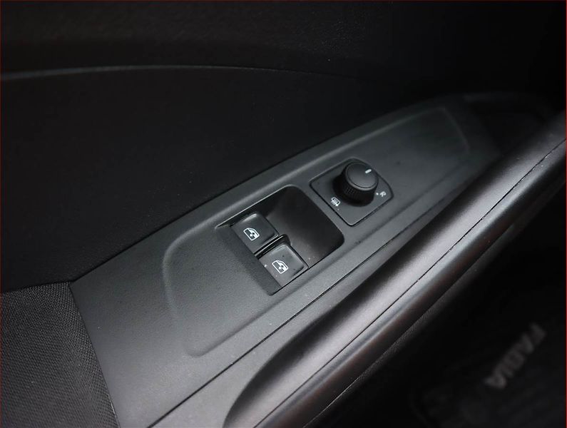 Škoda Fabia (2023) 1.0 TSI, Tempomat - fotka 13 z 17