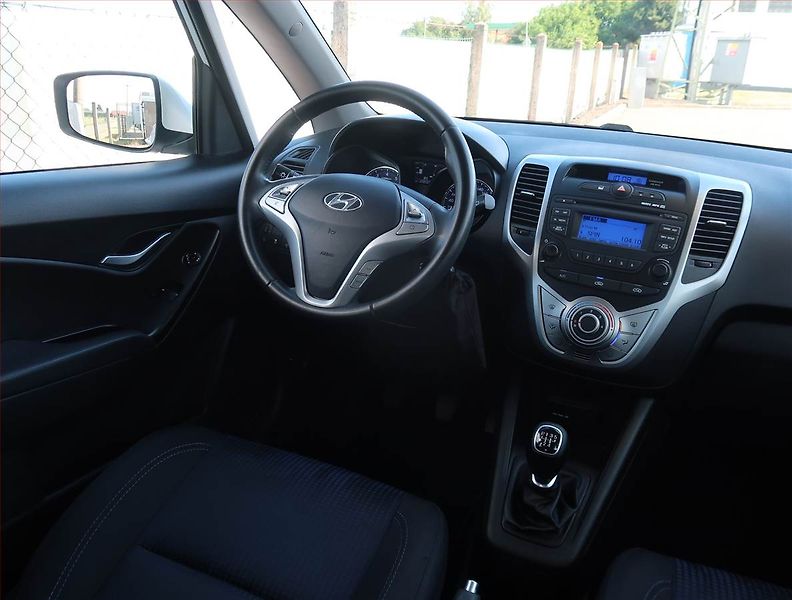 Hyundai ix20 (2013) 1.4 CVVT, Serv.kniha - fotka 7 z 15