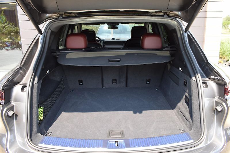 Porsche Cayenne (2026) KeyLess/SoftClose/Pano - fotka 44 z 52