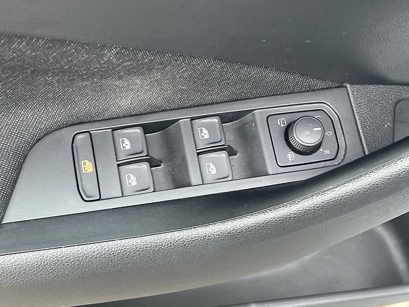 Škoda Kamiq Top Selection 1.0TSI 85 kW - fotka 14 z 33