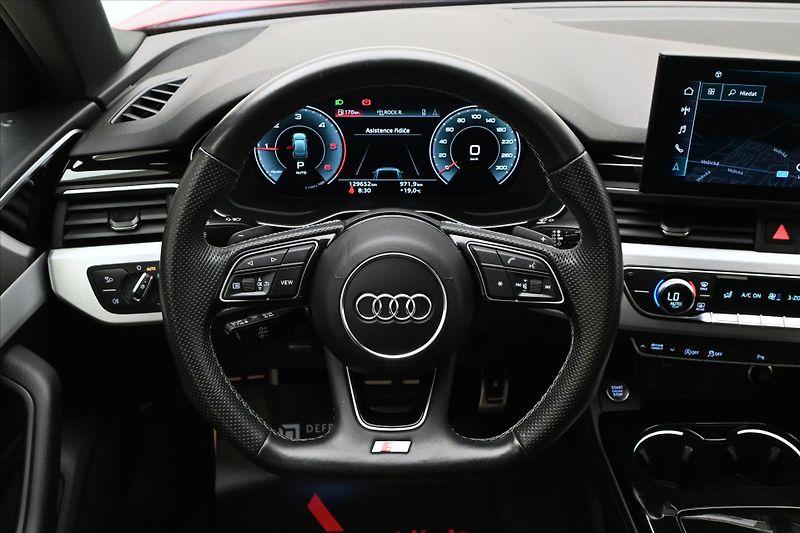 Audi A4 2,0 40TDI 150kW QUATTRO S-LINE - fotka 18 z 33