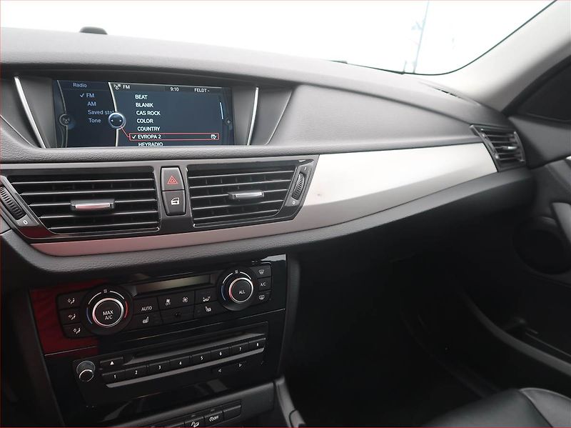 BMW X1 (2015) xDrive20d, 4X4, Automat, Kůže - fotka 10 z 16