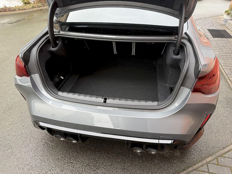 BMW M4 Competition xDrive FCL Indiv. - fotka 37 z 44