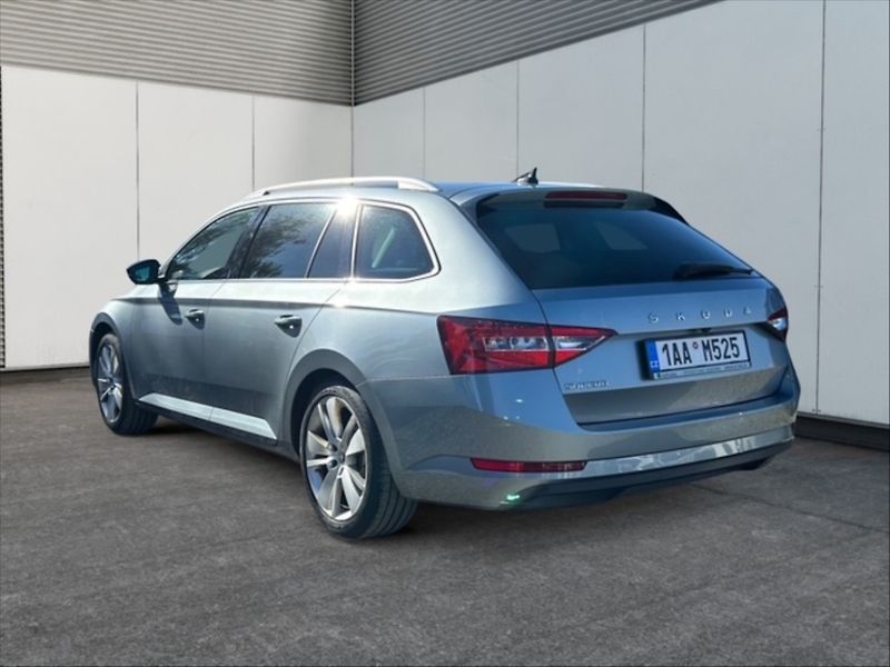 Škoda Superb 2,0 TDI 110 Style AT - fotka 4 z 11